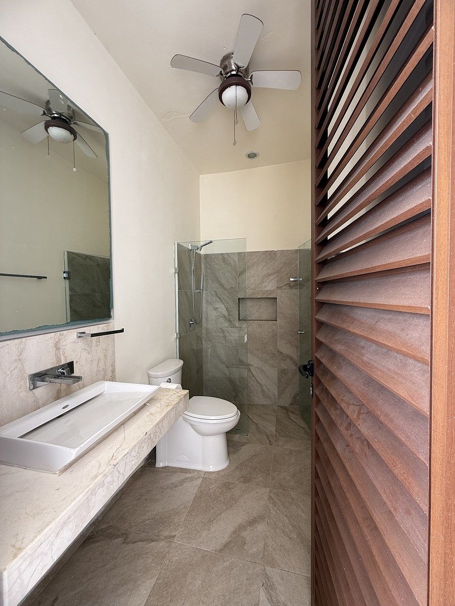 15 de 51: Baño exterior