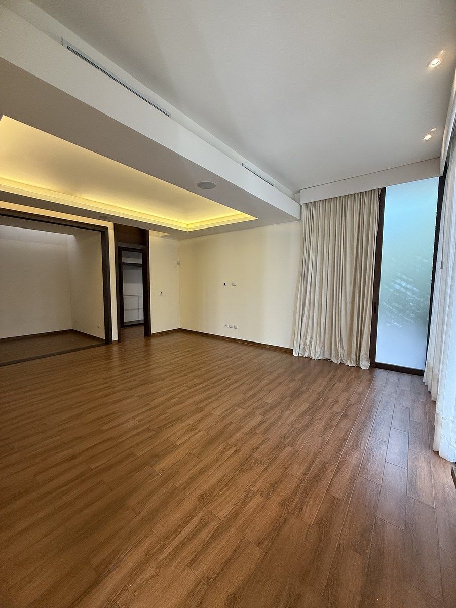 26 de 51: Cuarto principal