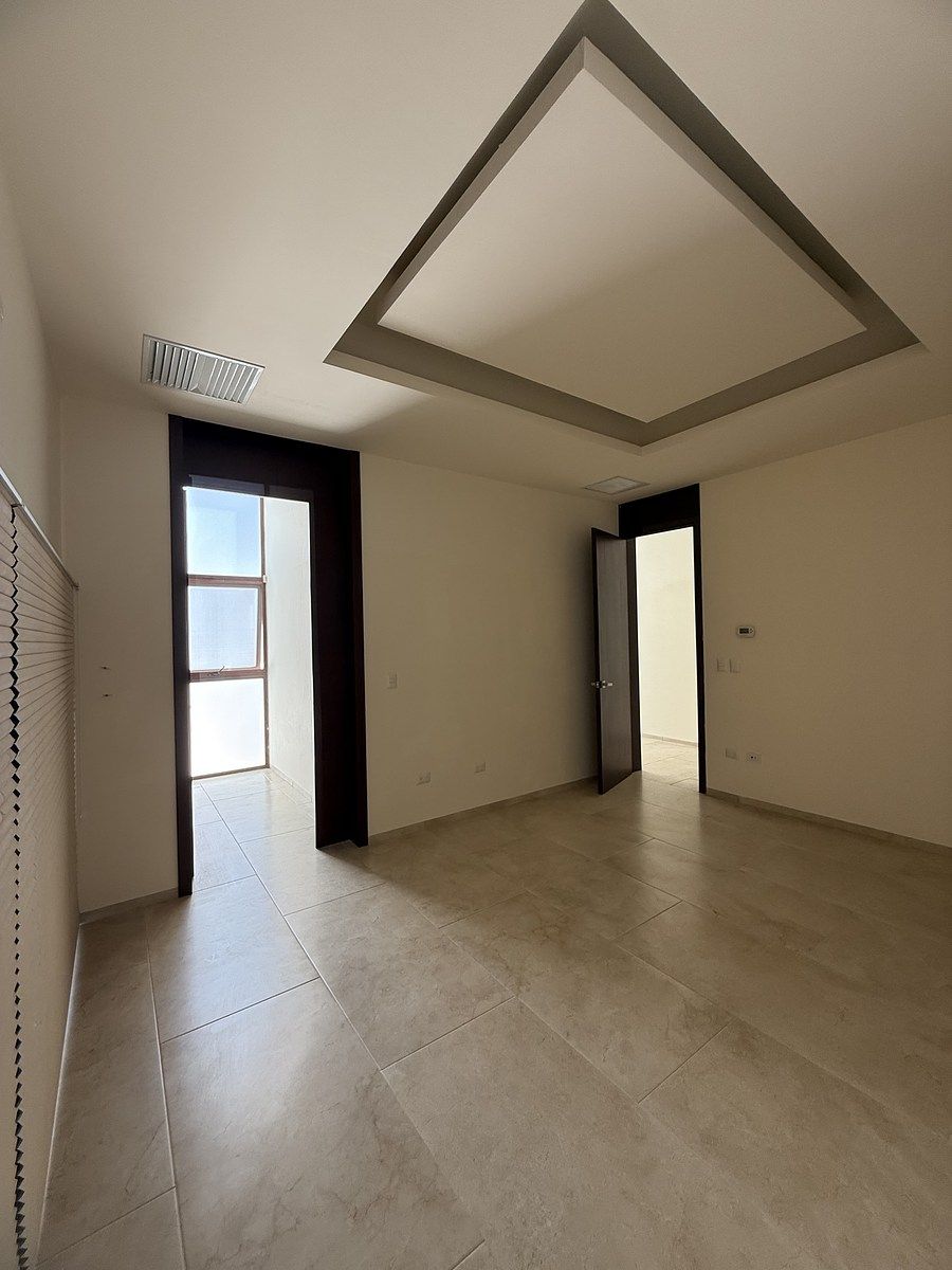 33 de 51: Cuarto de visitas