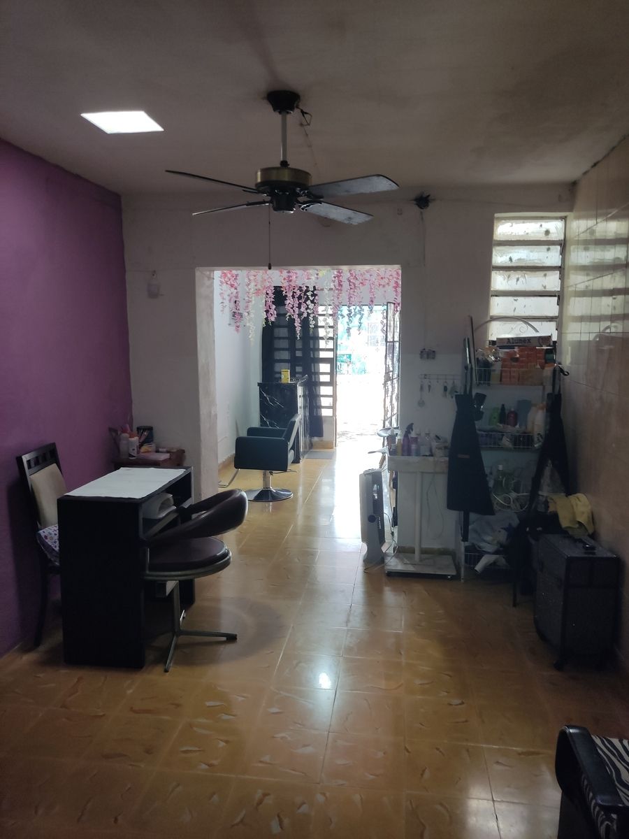 2 de 8: Vista de los espacios para sala y comedor