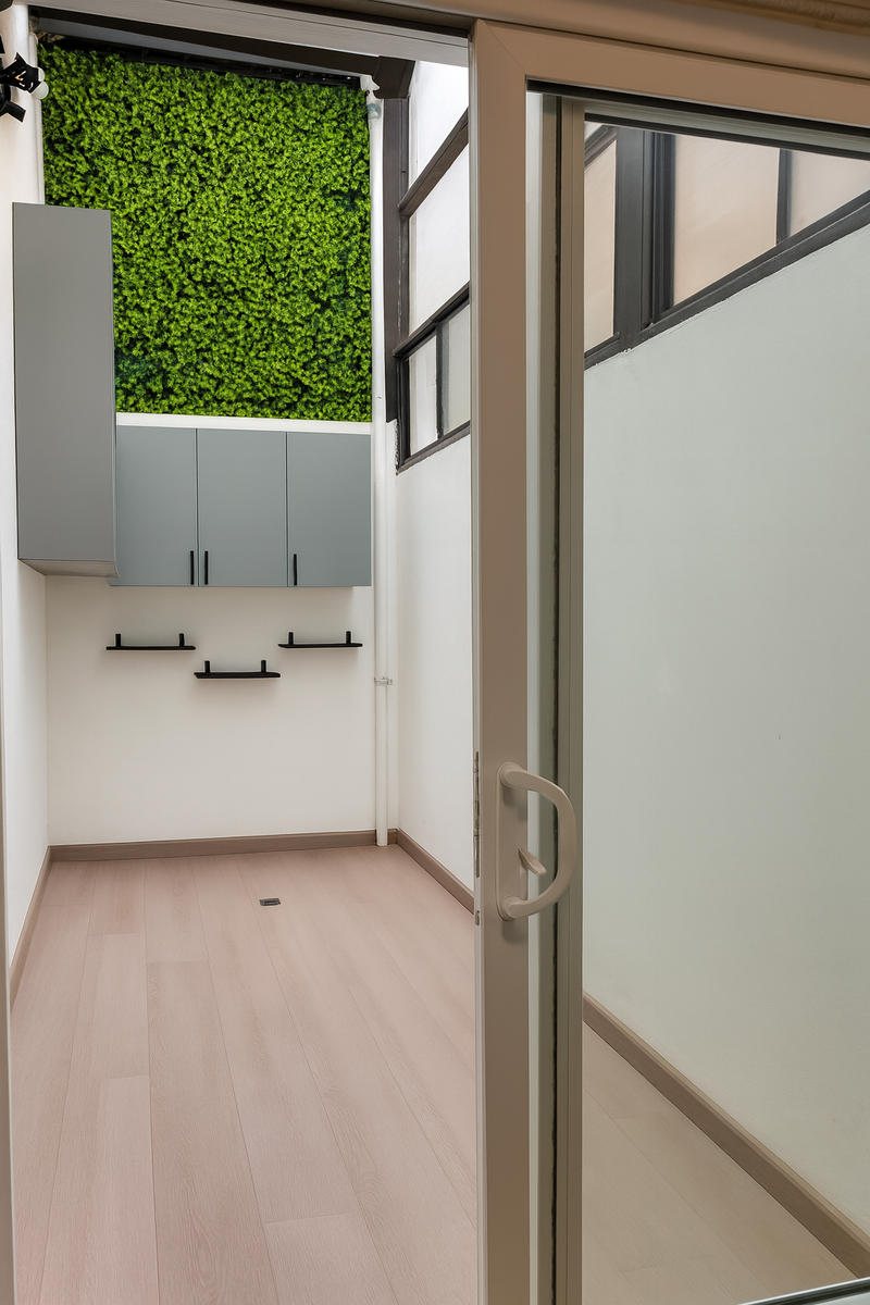 11 of 17: Patio Trasero Techado