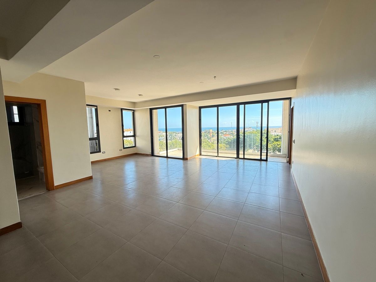 Apartamento amplio en Bella Vista Sur, Mirador Sur. 4 habs y 4 parqueos-PC, foto 1 de 16