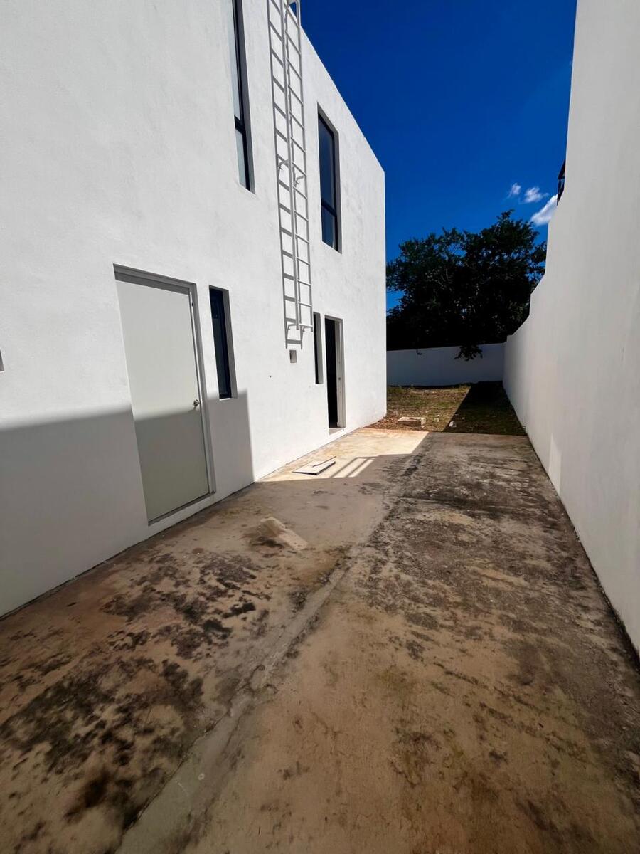 8 de 20: Pasillo Lateral