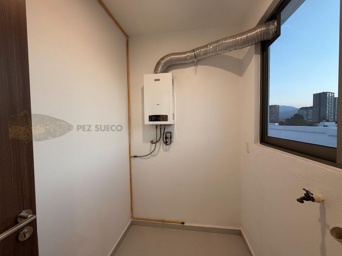 6 de 40: Cuarto de Servicio