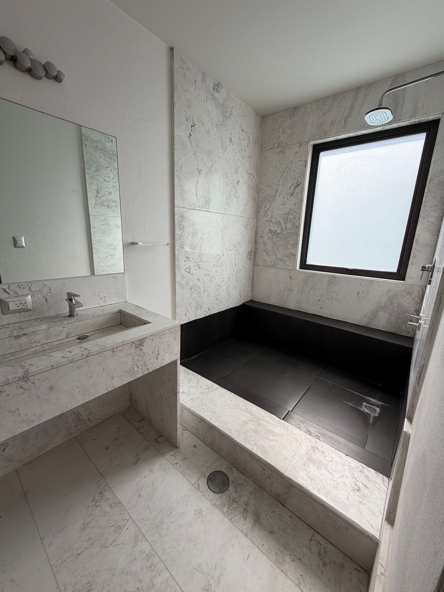 14 de 28: Baño completo