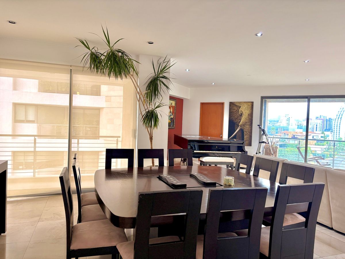 10 de 24: Comedor con acceso a la terraza