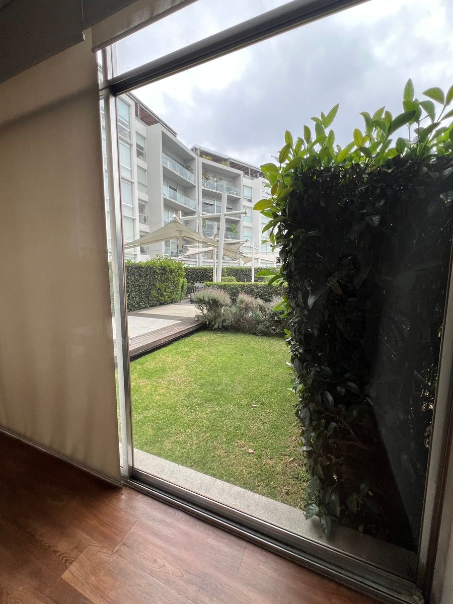 17 of 34: Vista recámara principal