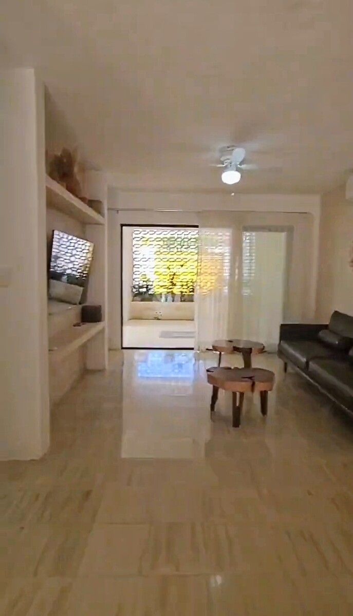 19 de 27: Recamara principal con terraza