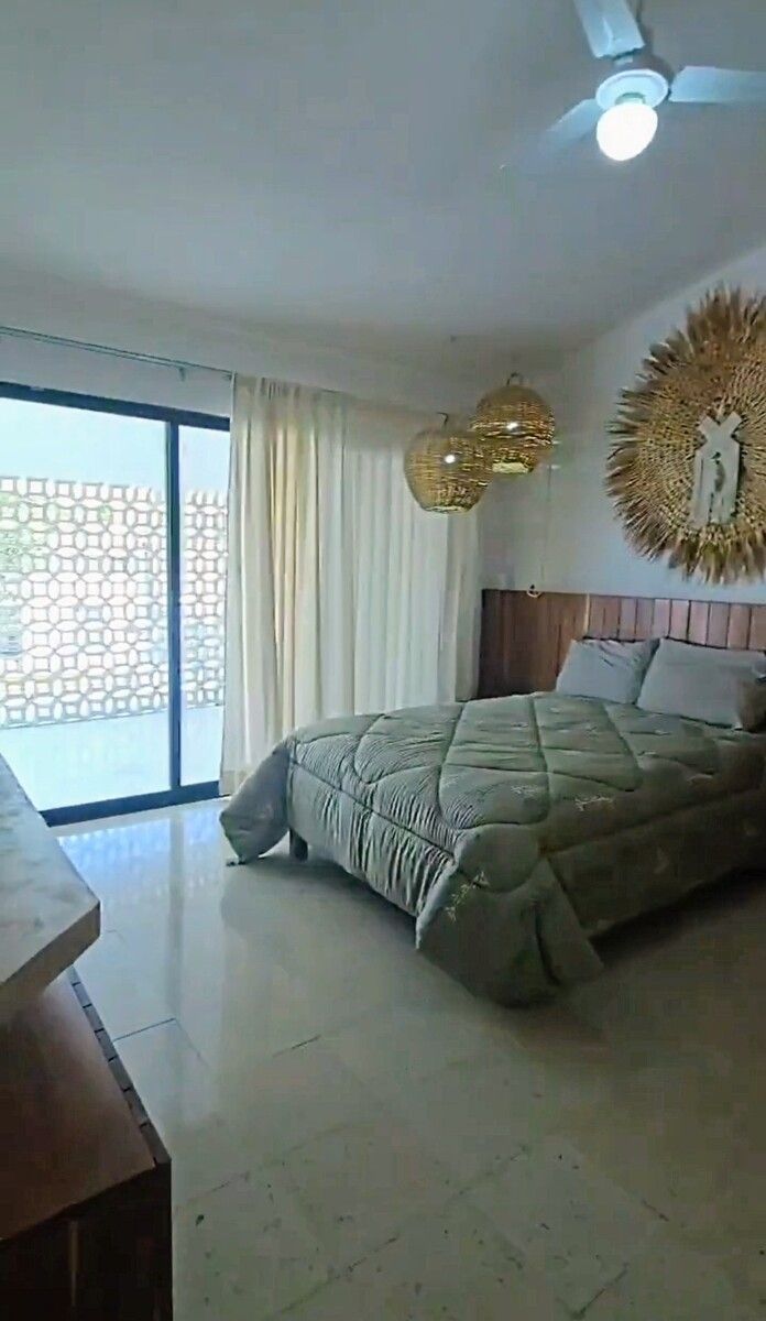 21 de 27: Recamara secundaria con terraza