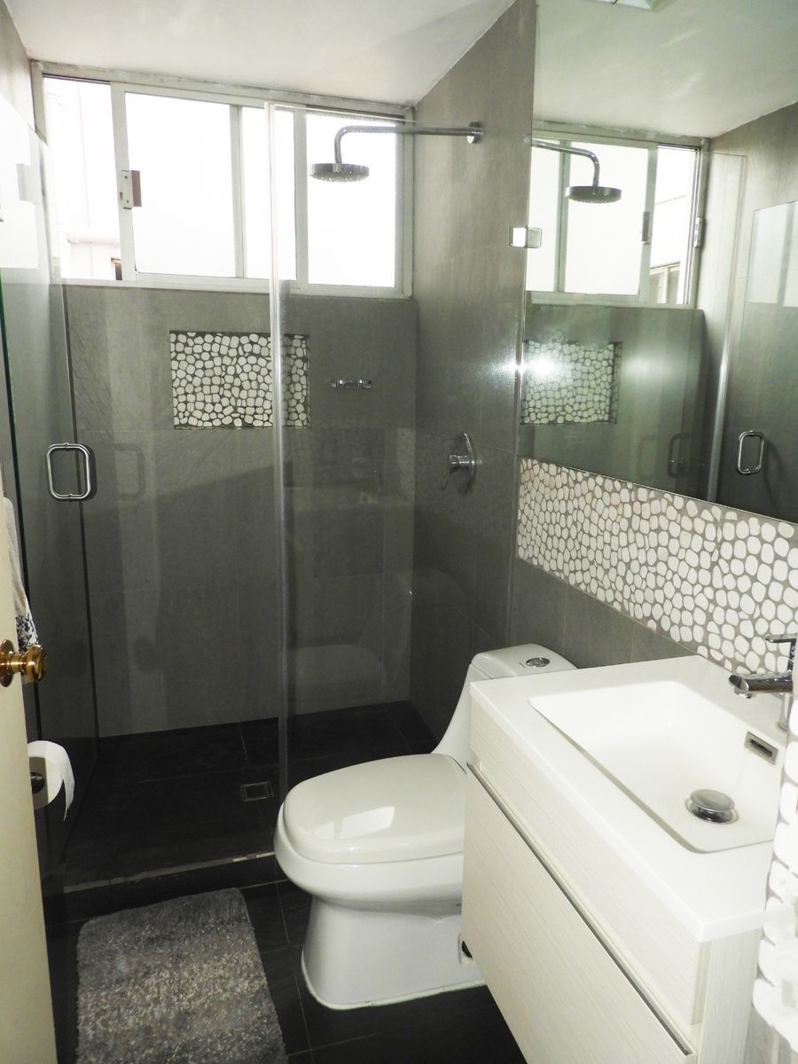 10 de 15: Recámara1 Principal-Baño