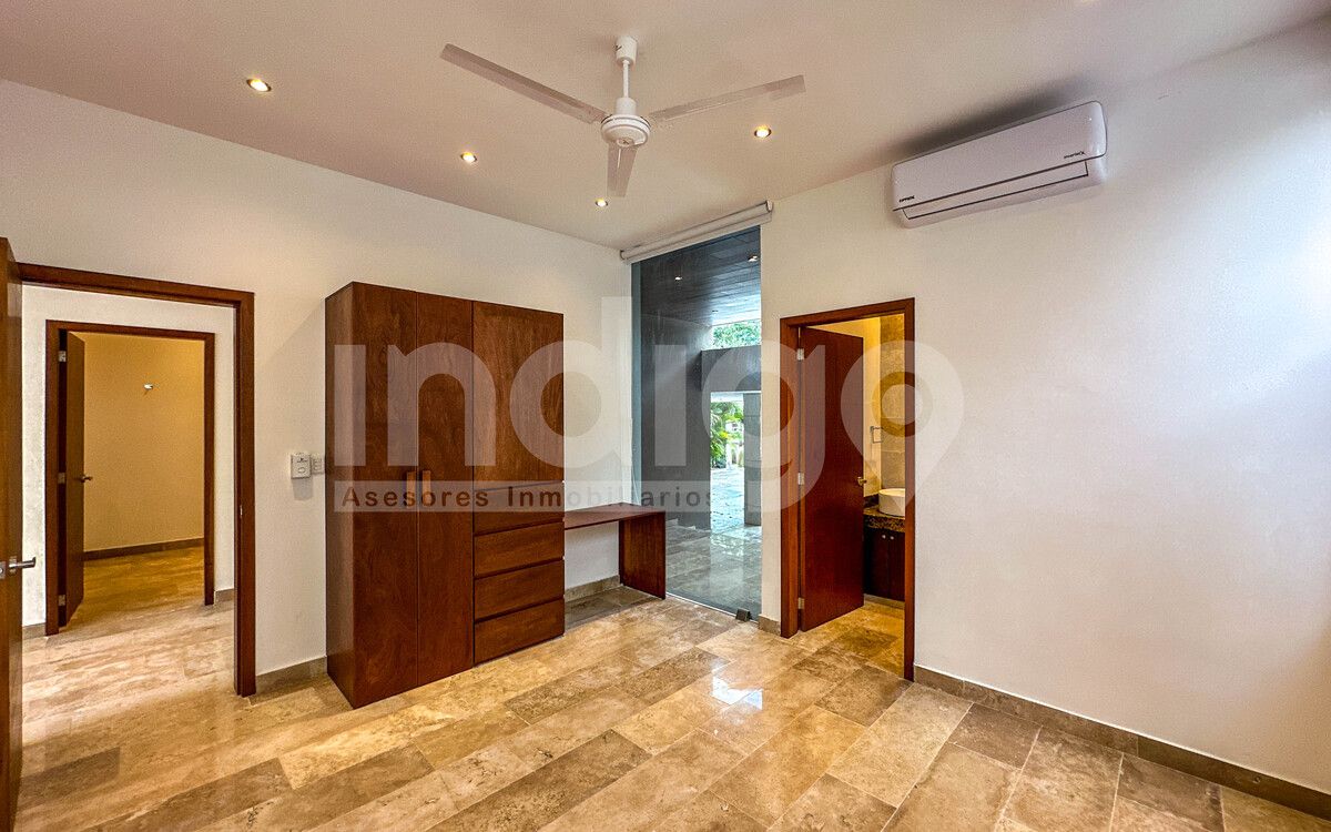 18 de 50: Recámara Secundaria en Planta Baja