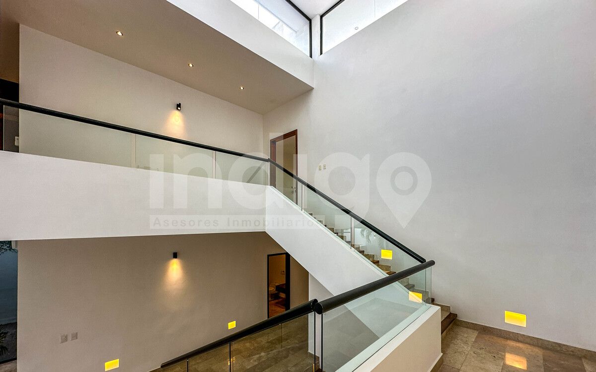 21 de 50: Escalera Planta Alta