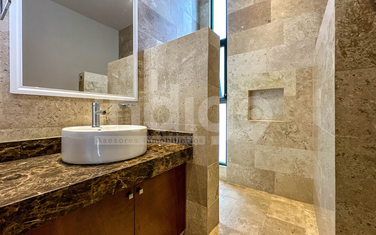 35 de 50: Baño Recámara Secundaria 1