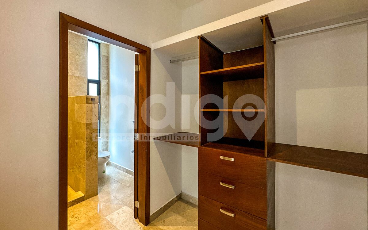 37 de 50: Vestidor Recámara Secundaria 2