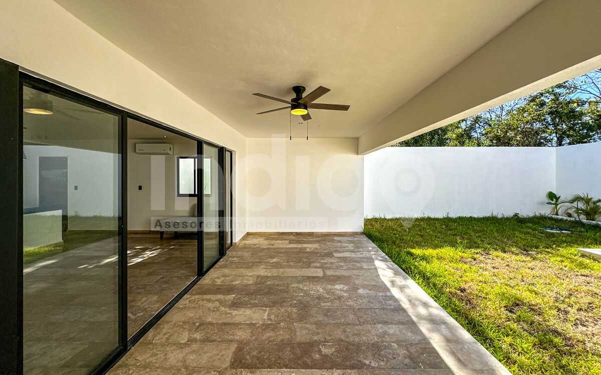 14 de 41: Terraza Posterior Techada