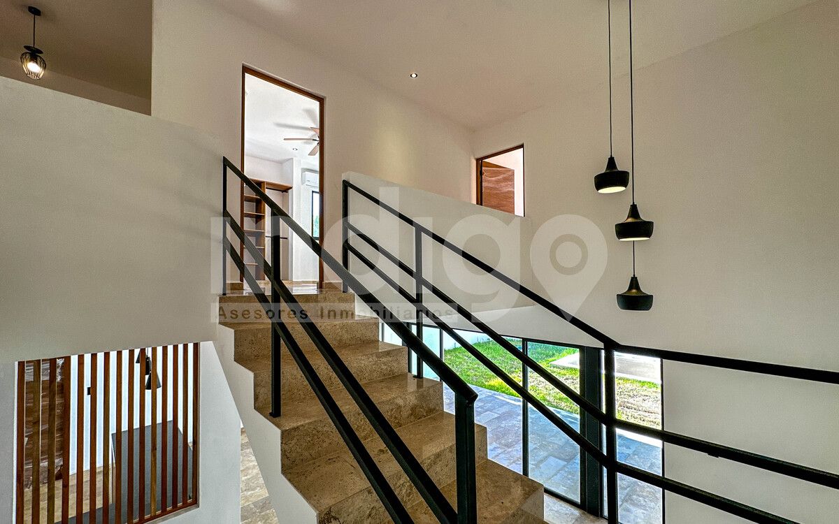 19 de 41: Escalera Planta Alta