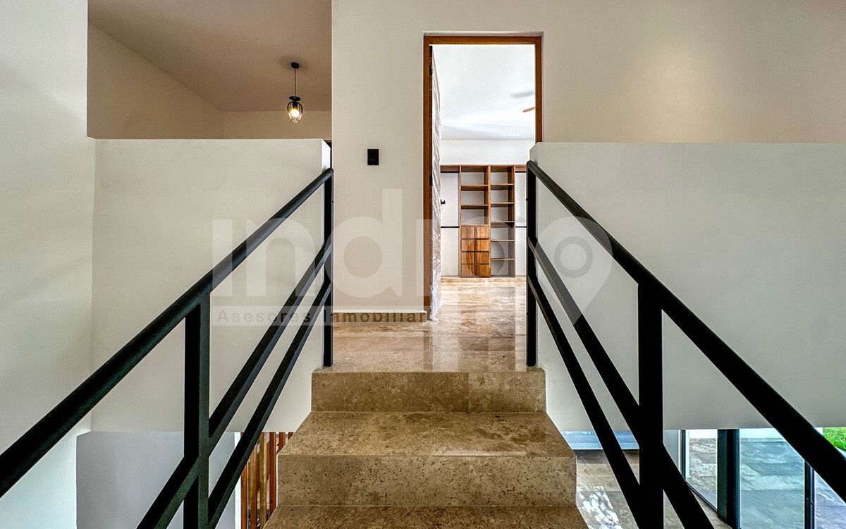 20 de 41: Escalera Planta Alta