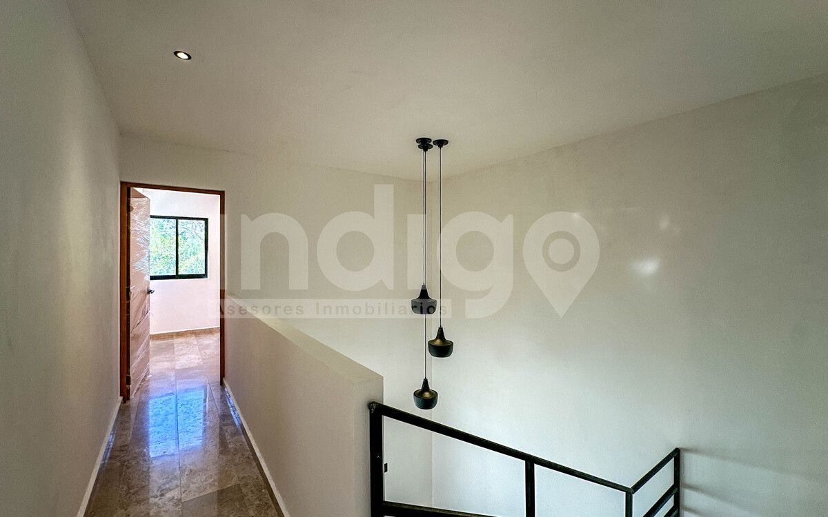 21 de 41: Pasillo Planta Alta