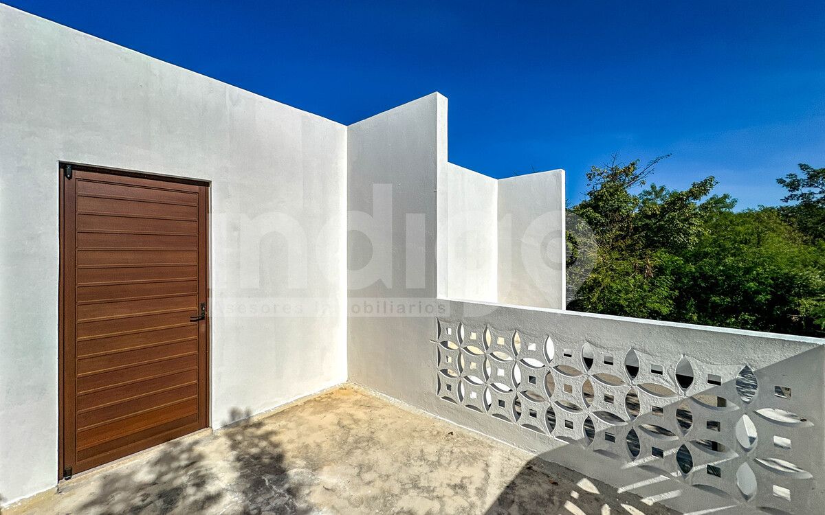 37 de 41: Terraza de Planta Alta