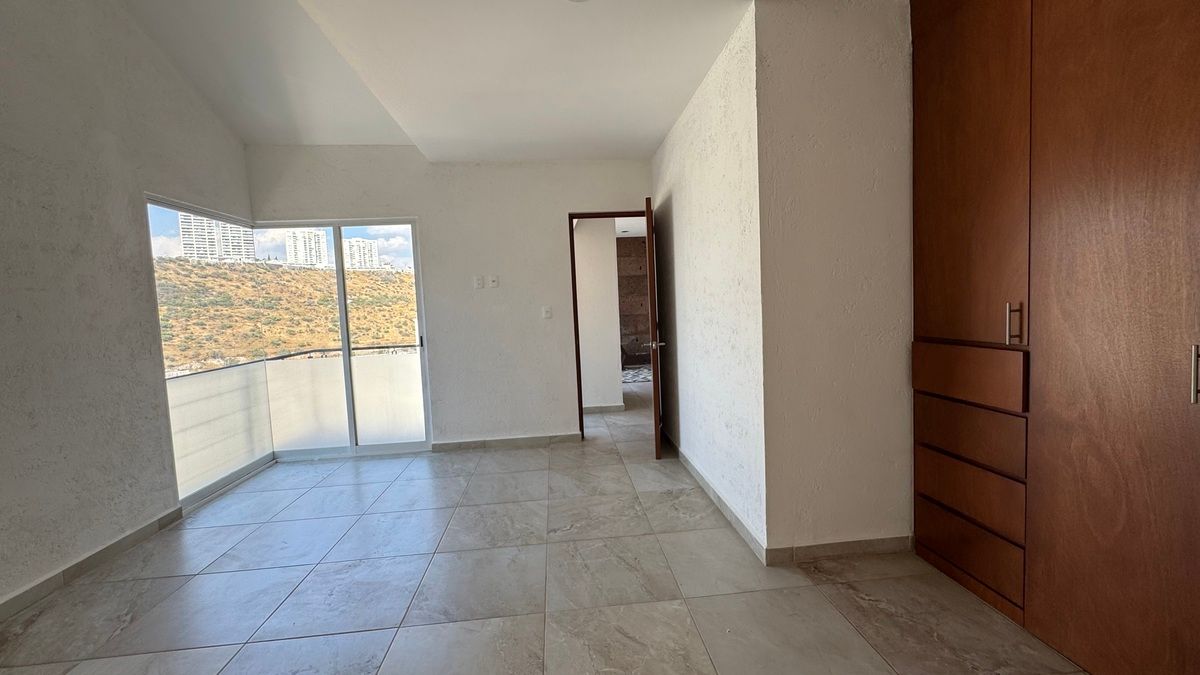 10 de 23: Recámara 2