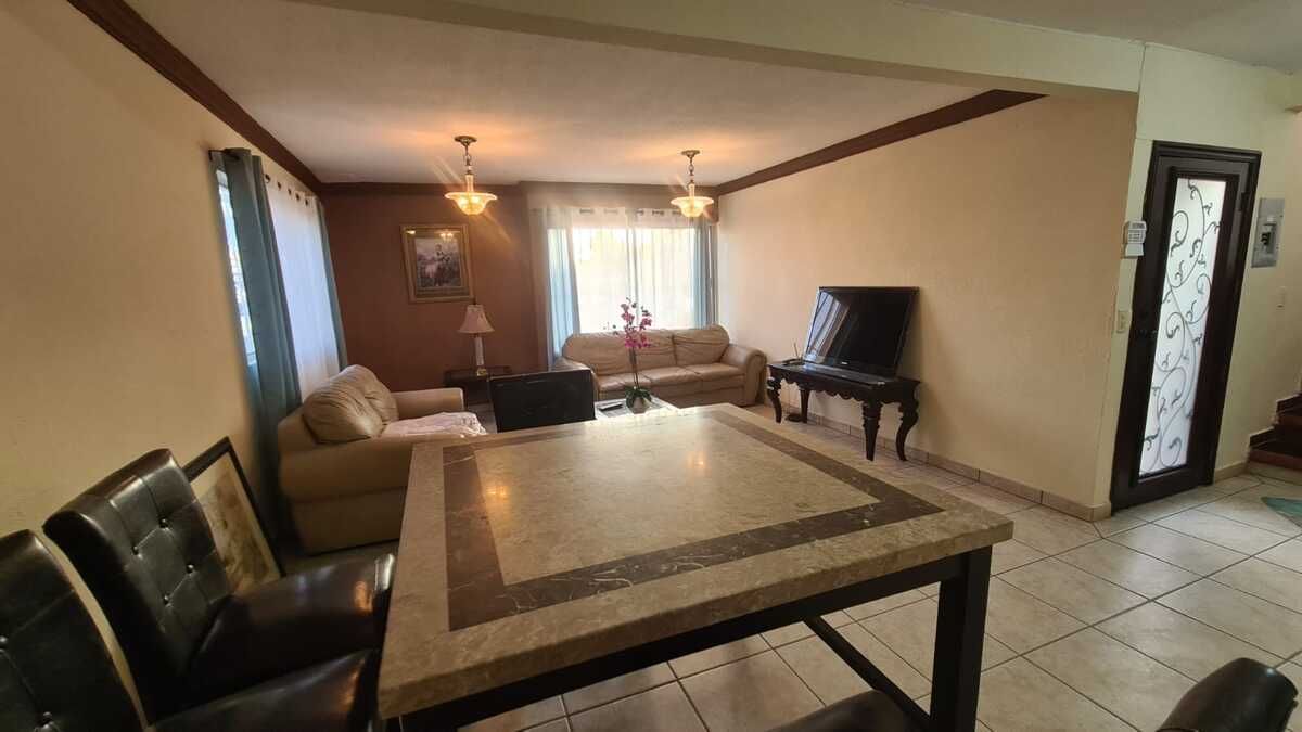 11 de 34: Comedor- Sala