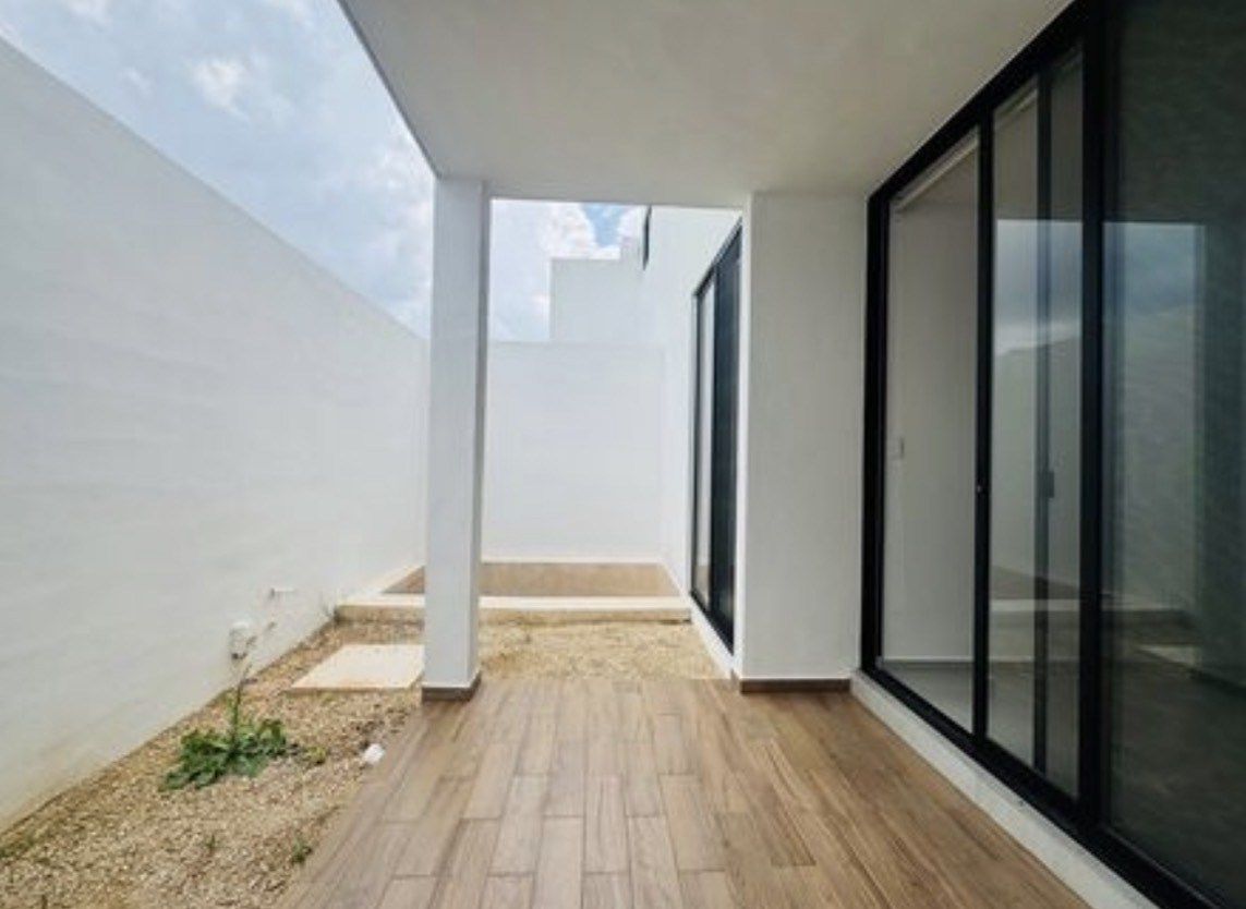 18 de 23: Terraza