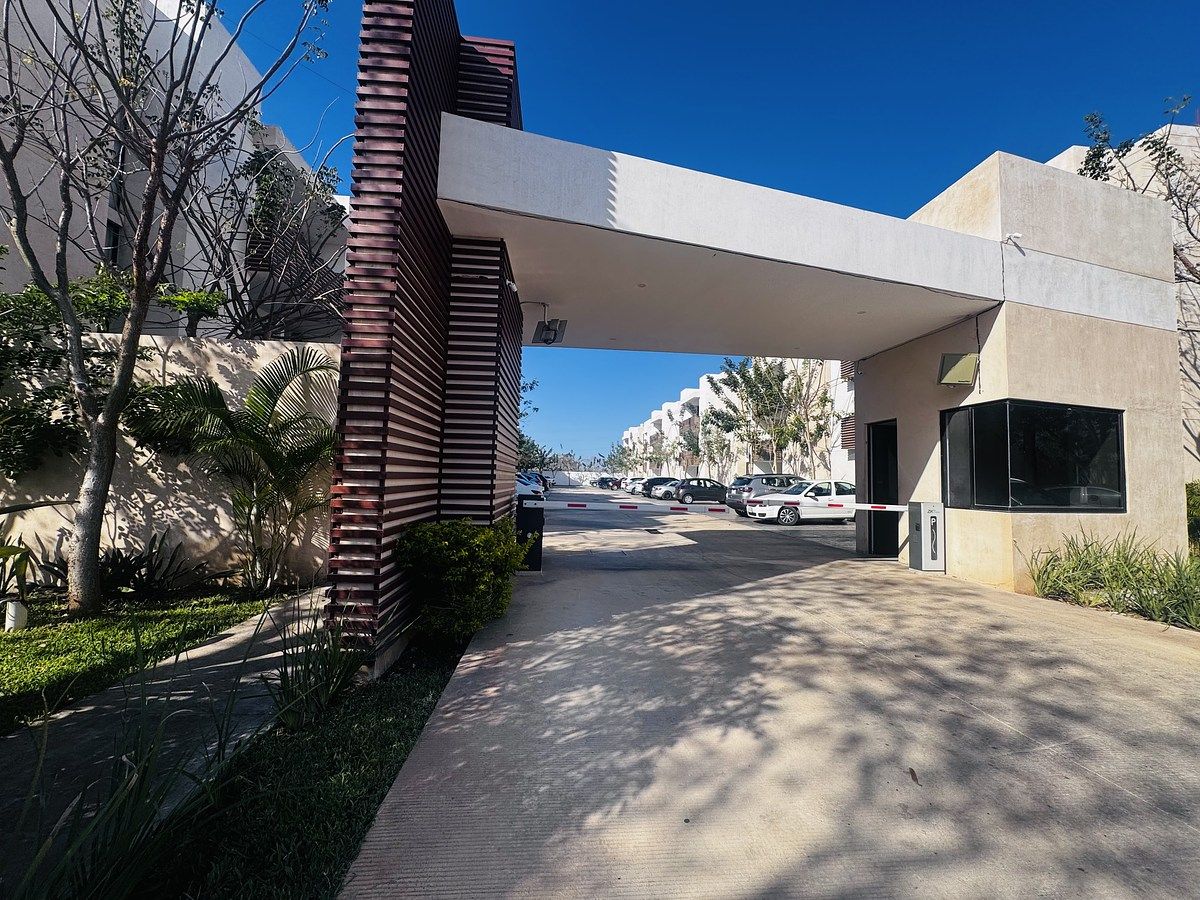4 de 23: Fachada