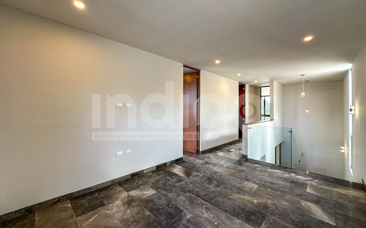 24 de 50: Sala de TV