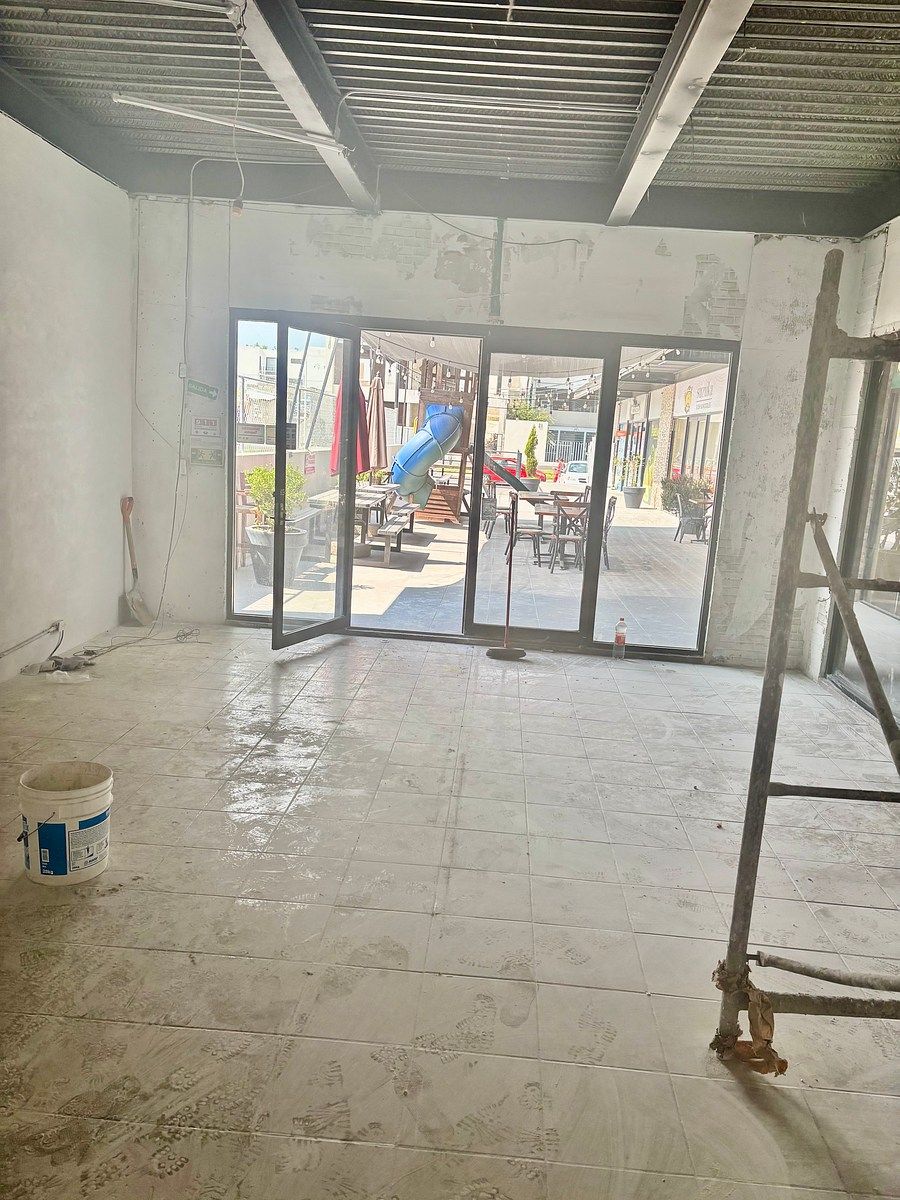 Retail Space in El Mirador, El Marqués, photo 4 of 5