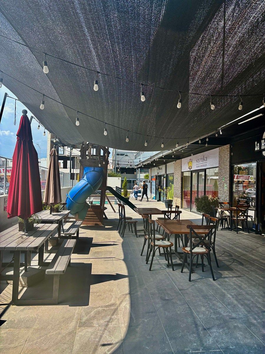 Retail Space in El Mirador, El Marqués, photo 2 of 5