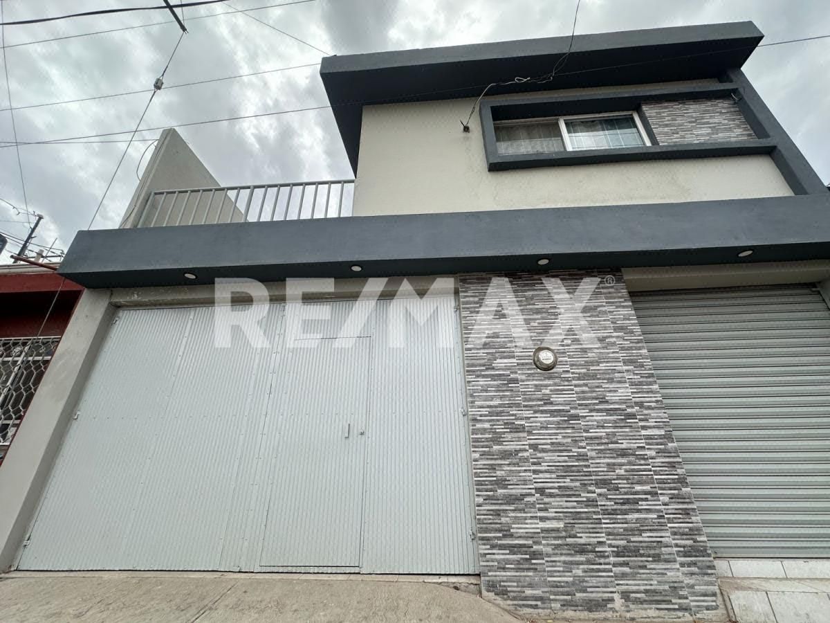 Venta de Casa en Avenida Principal