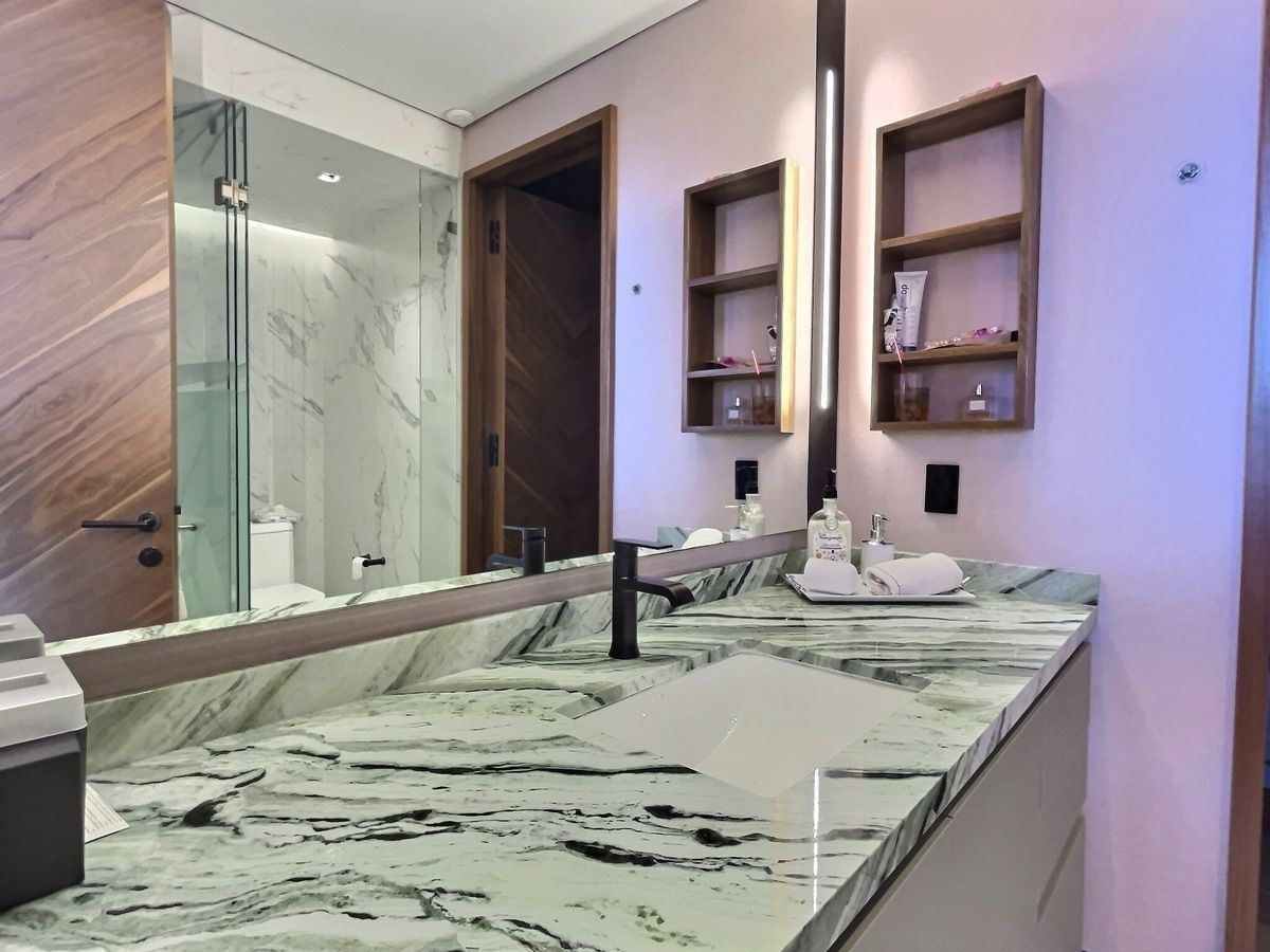 23 of 31: Baño recámara secundaria