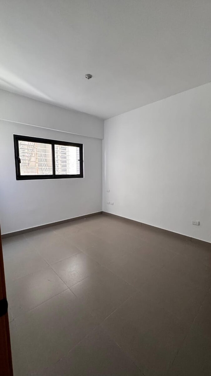 8 de 14: HABITACIÓN 1