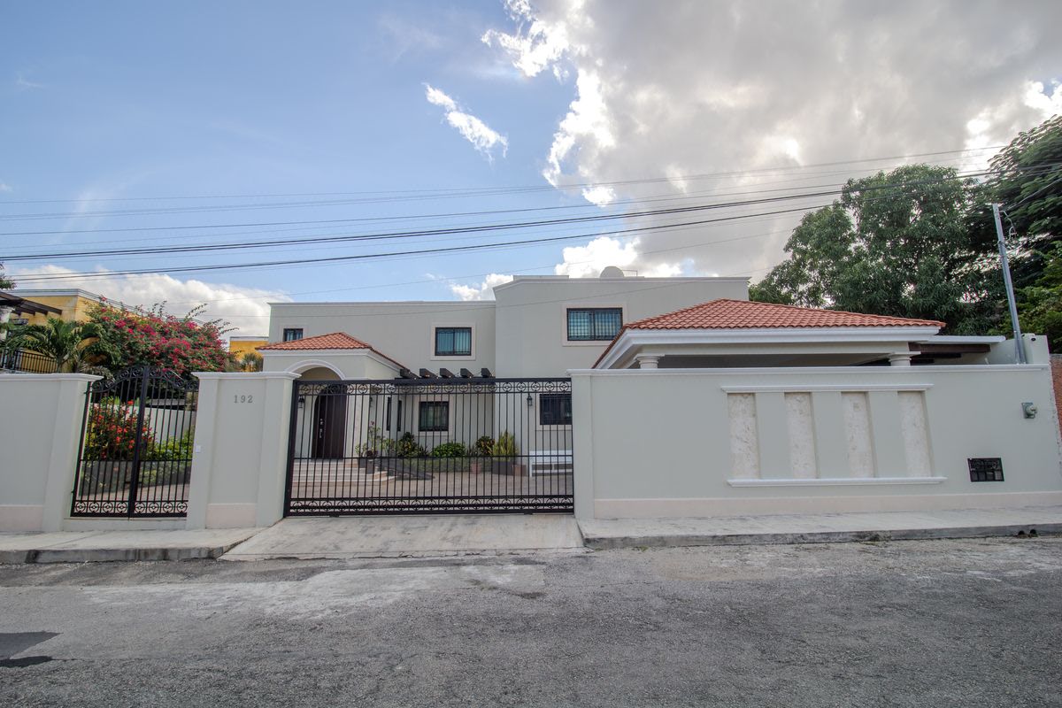 Residencia en venta al norte en Mérida