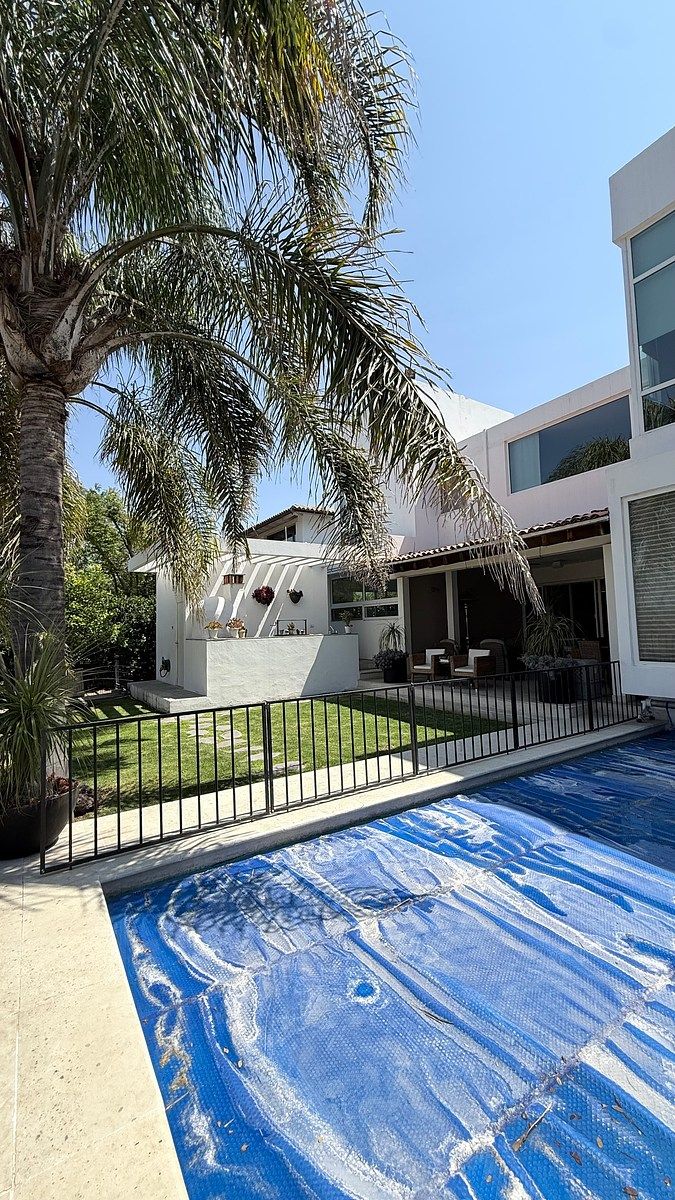 El campanario casa en venta con alberca - Casa Marbella, foto 1 de 19