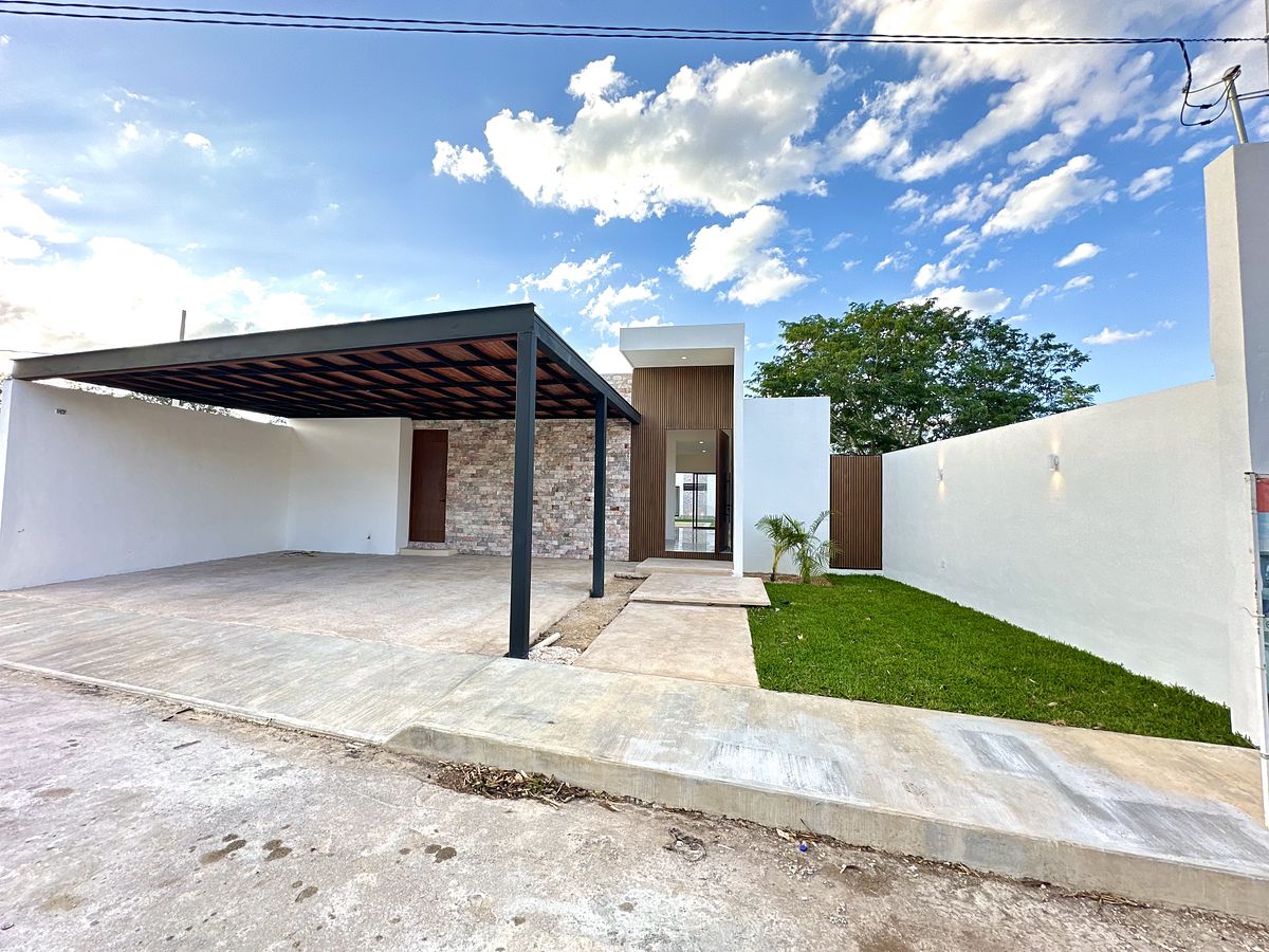 1 de 12: Fachada principal