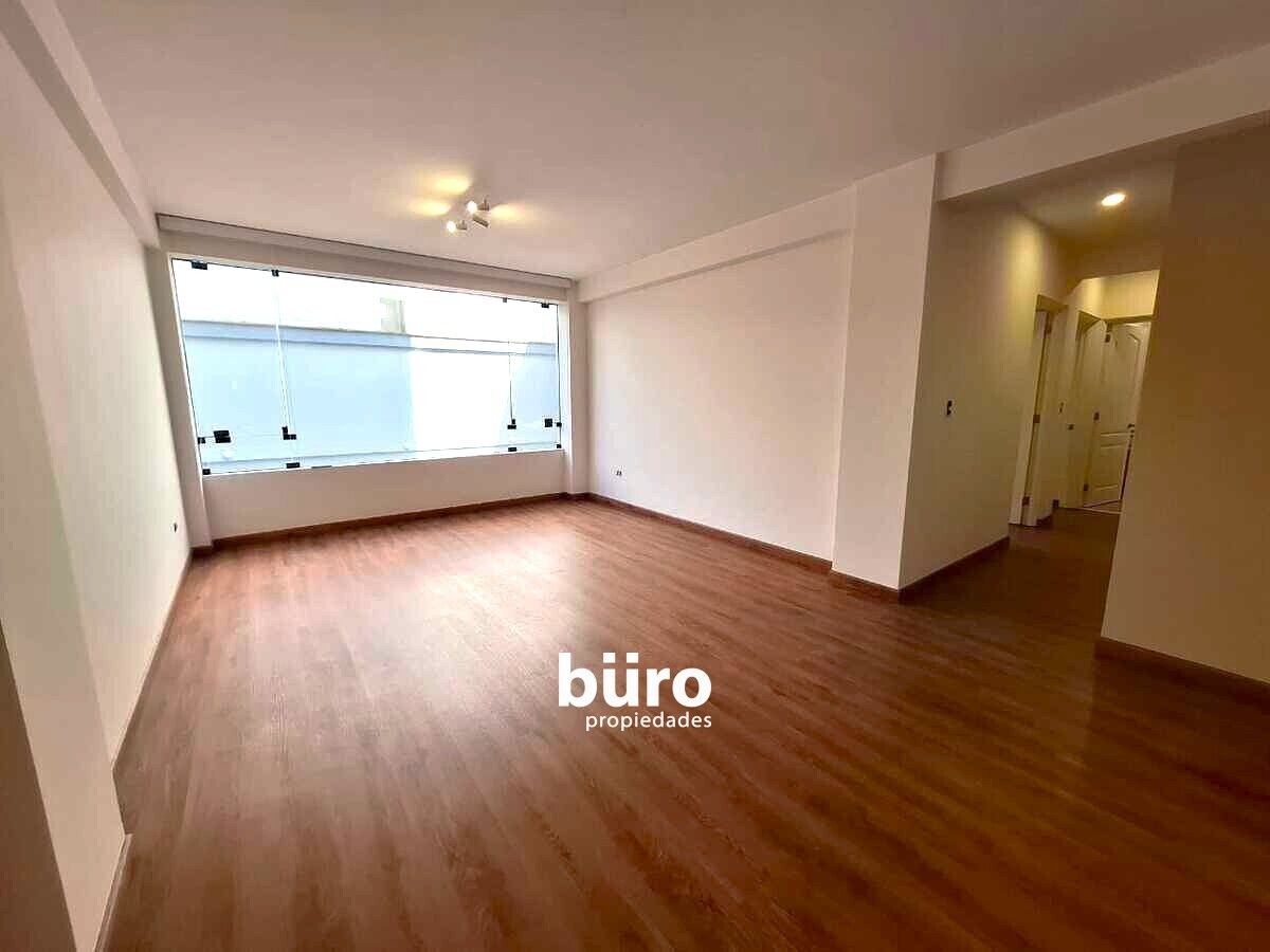 3 de 14: Sala comedor