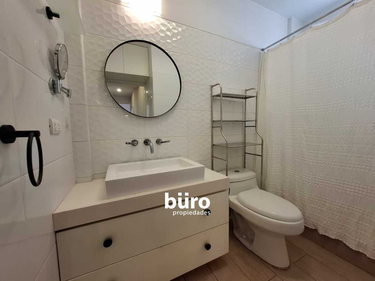 6 de 13: Baño completo