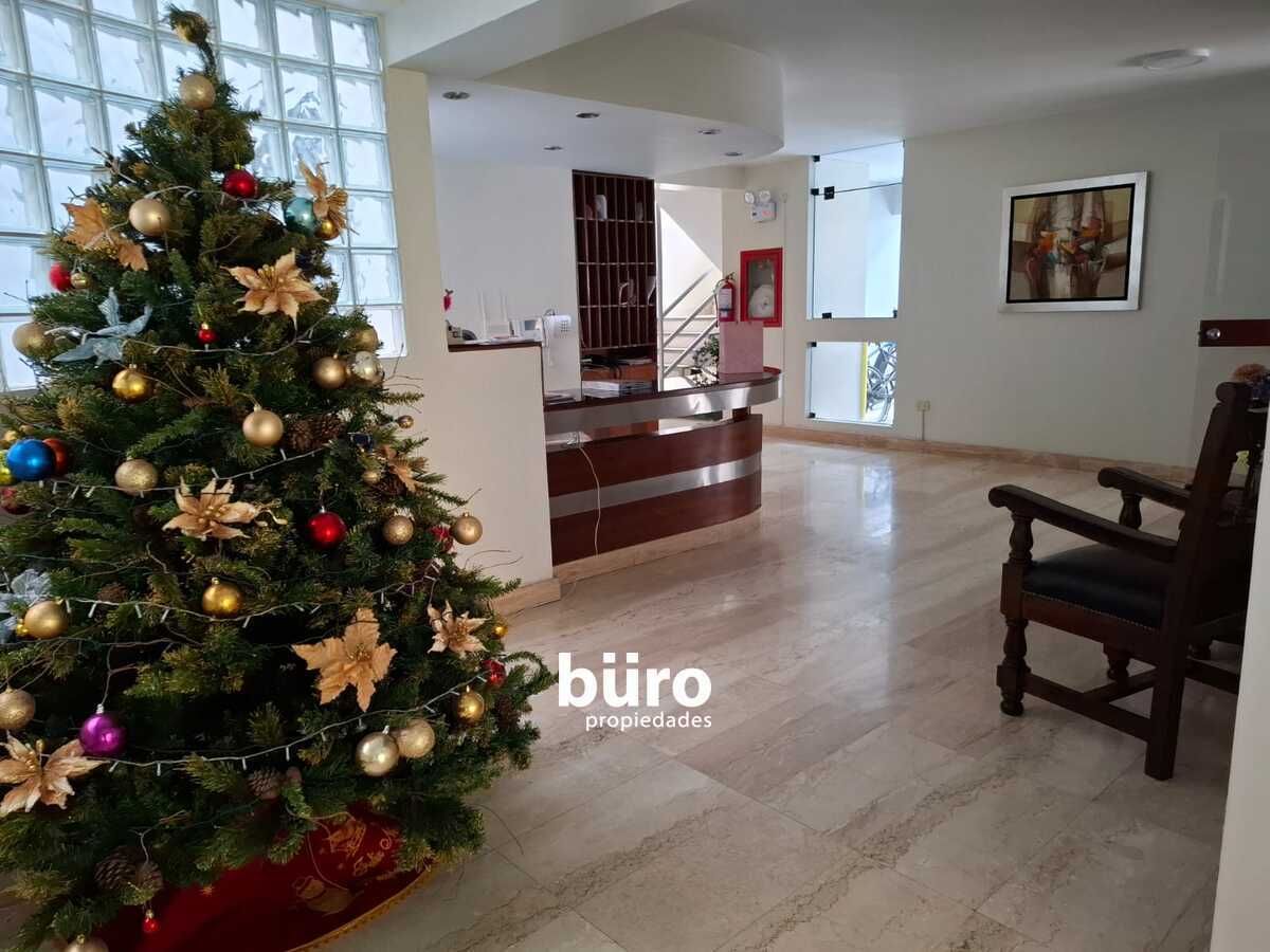 9 de 13: Recepción del Edificio