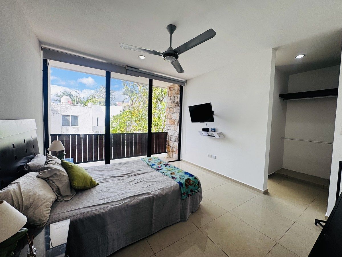 12 of 24: Recámara 1