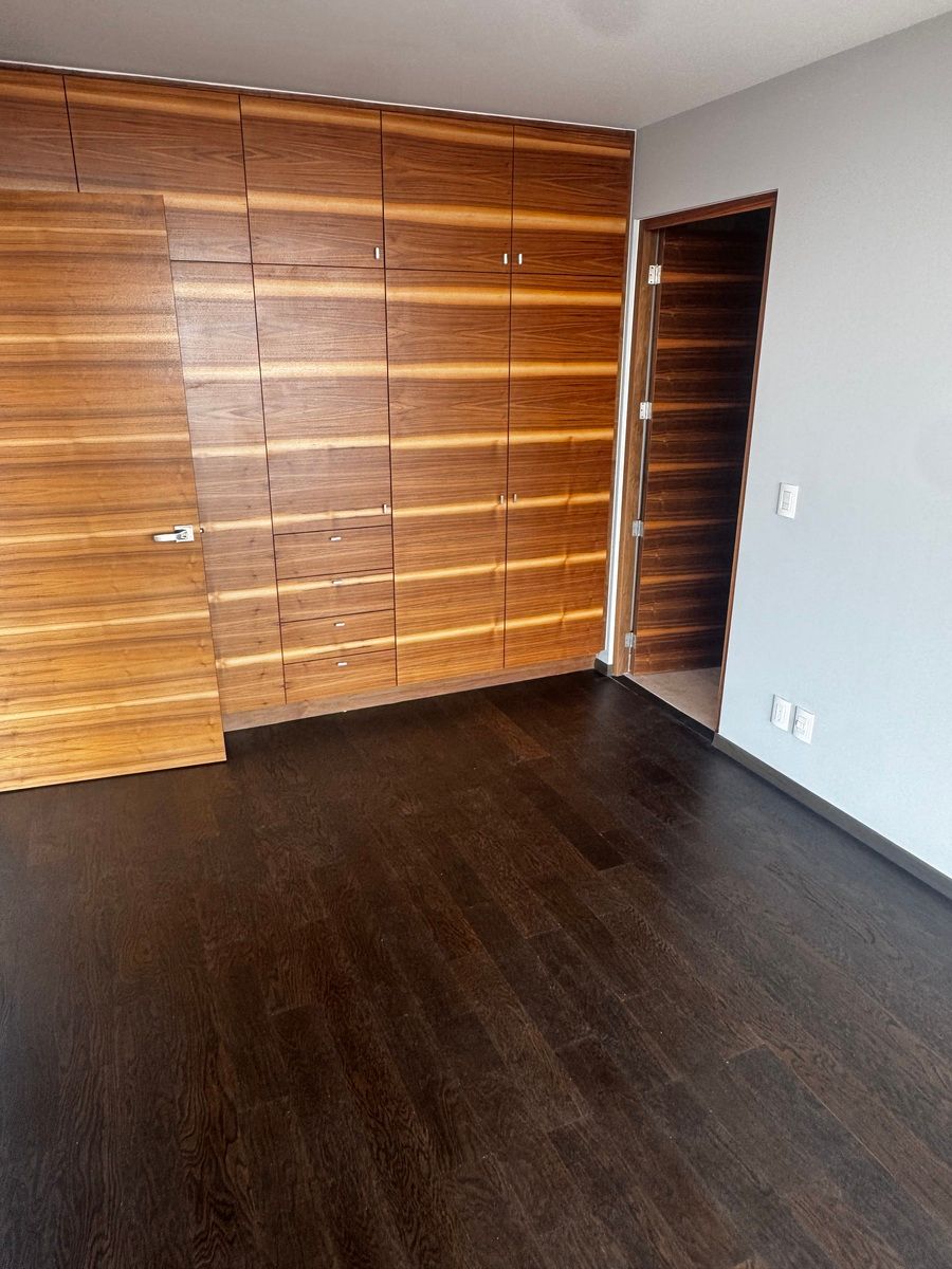 1 de 6: Carpintería enchapado de nogal americano