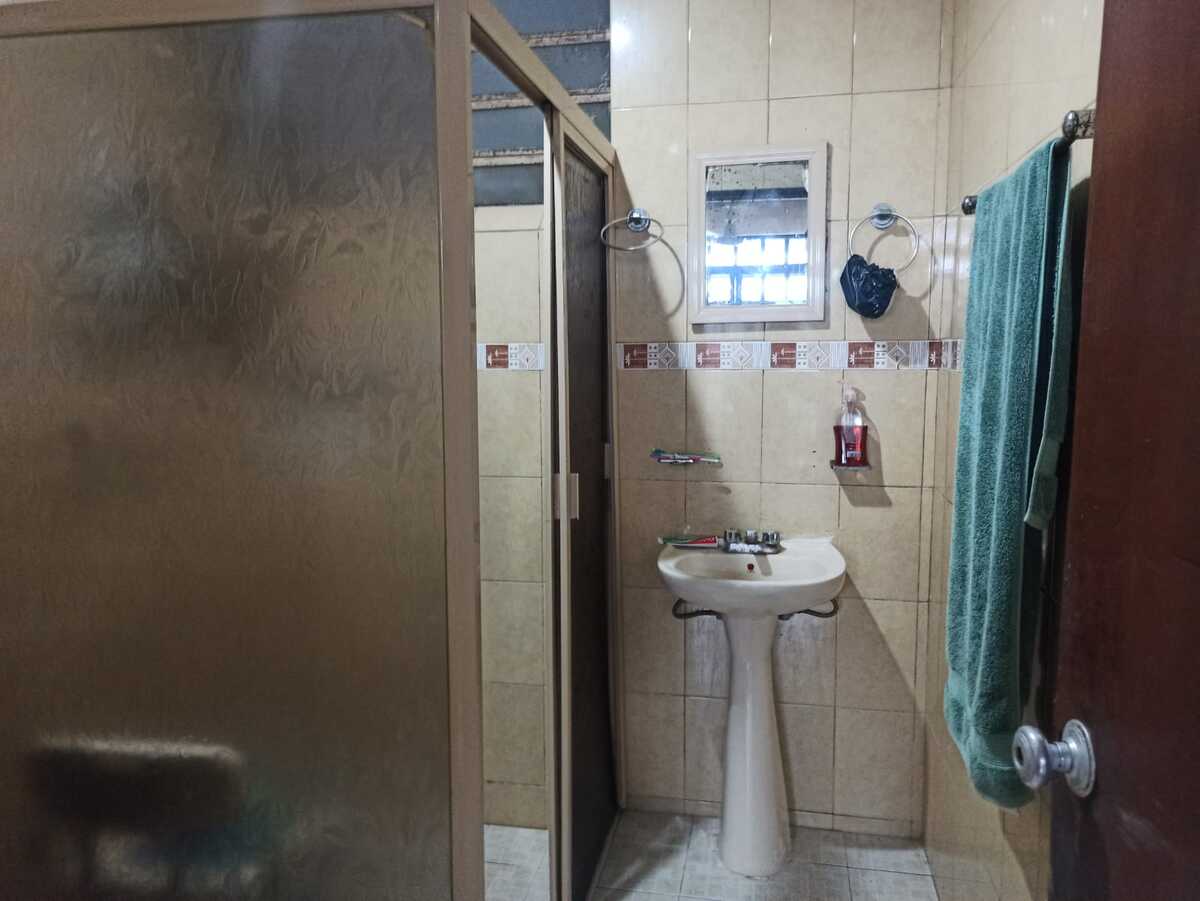 21 de 39: Segundo baño completo