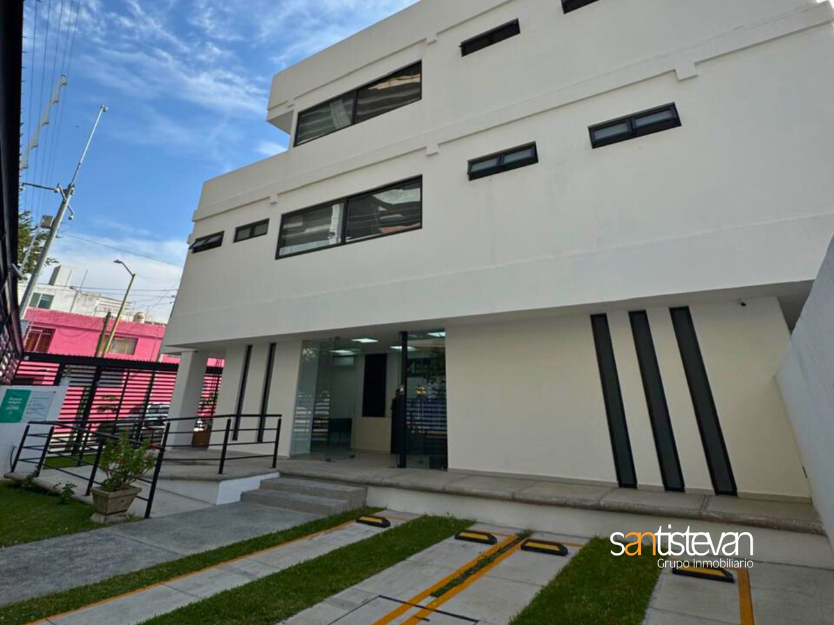 3 de 16: Consultorio en Renta en Torre Médica Independencia.