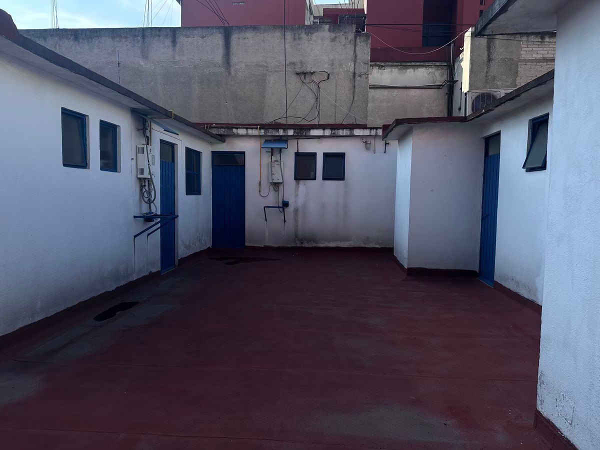 11 de 15: Area de cuartos de servicio