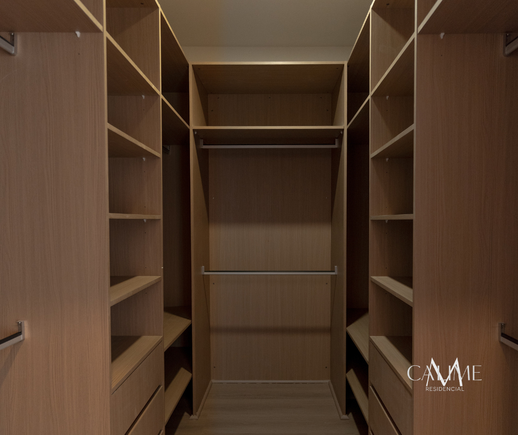 7 de 12: Walking Closet