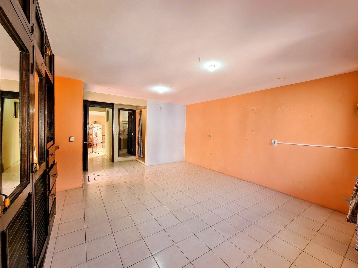 24 de 42: Habitación principal Planta Alta