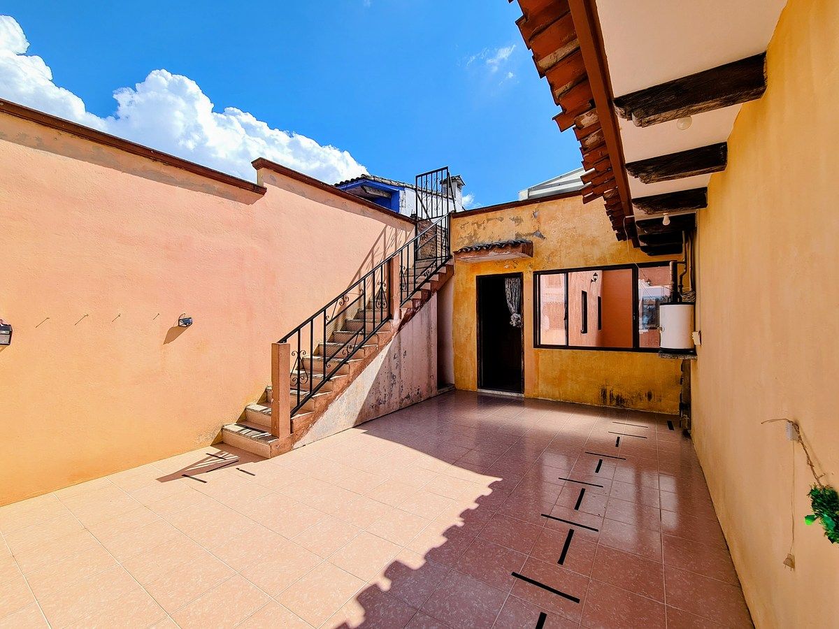 30 de 42: Terraza Planta Alta