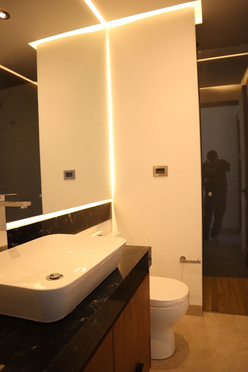 19 de 50: Baño en PB