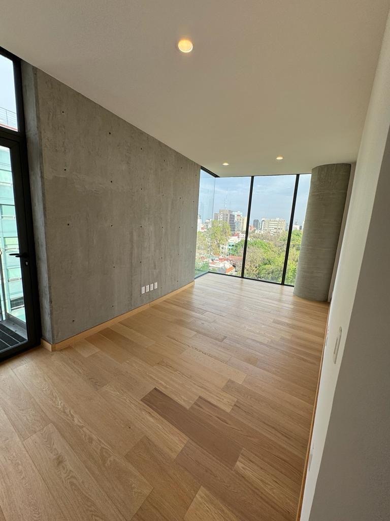 4 of 10: Family room