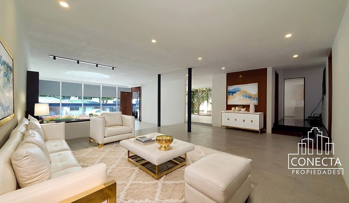 1 de 23: Recibidor y sala